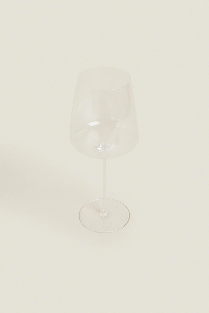 ULTRA LIGHTWEIGHT WINE GLASS