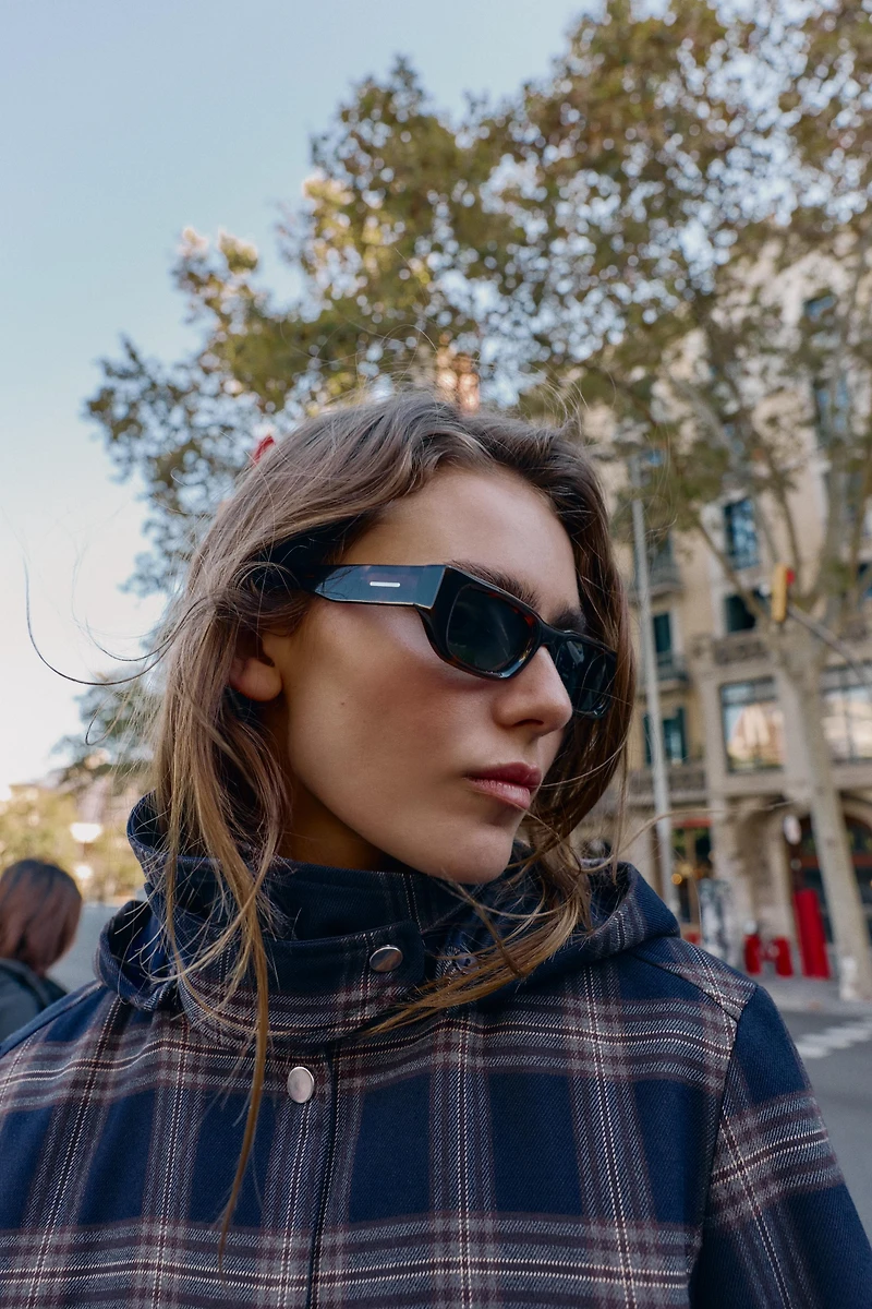 PLAID HOODED PUFFER JACKET