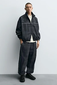 BASKETS À SEMELLE IRRÉGULIÈRE