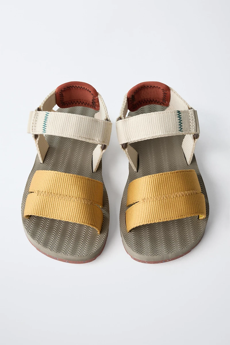 SANDALES TECHNIQUES COULEUR