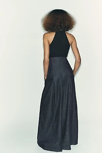 CREPE HALTER TOP