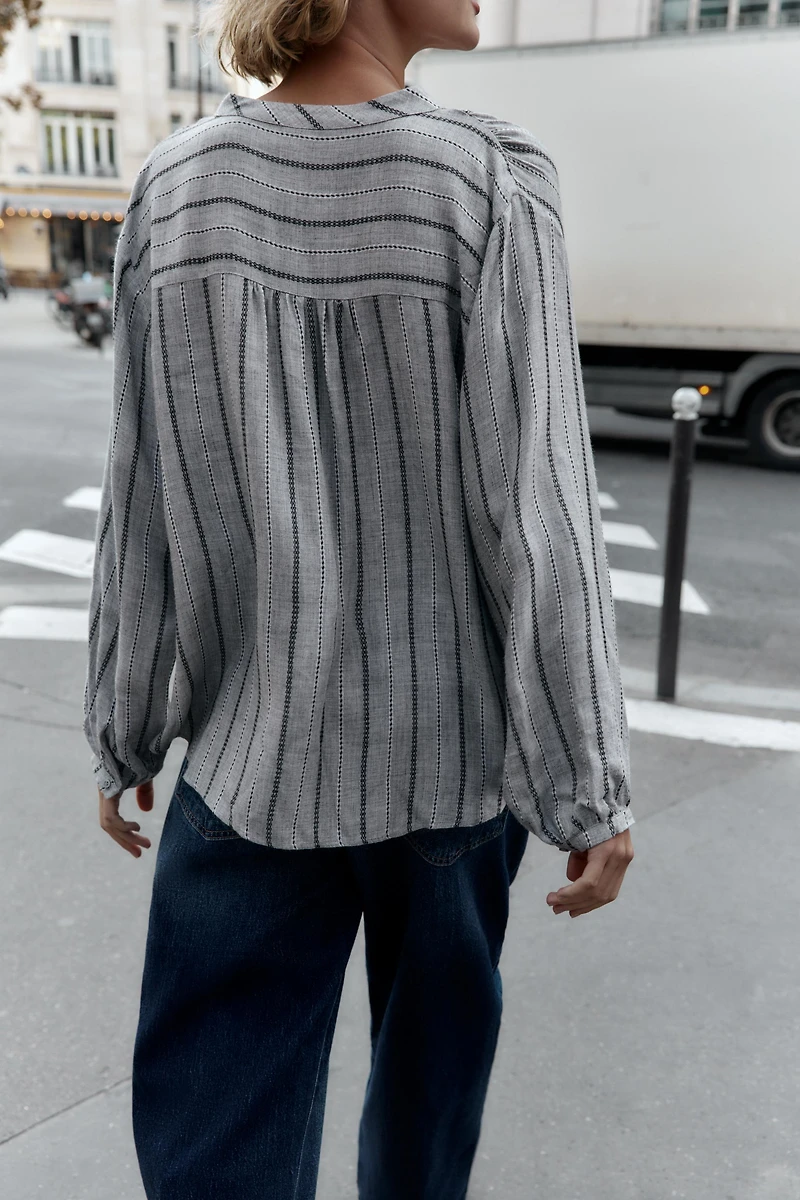 WOVEN STRIPED BLOUSE