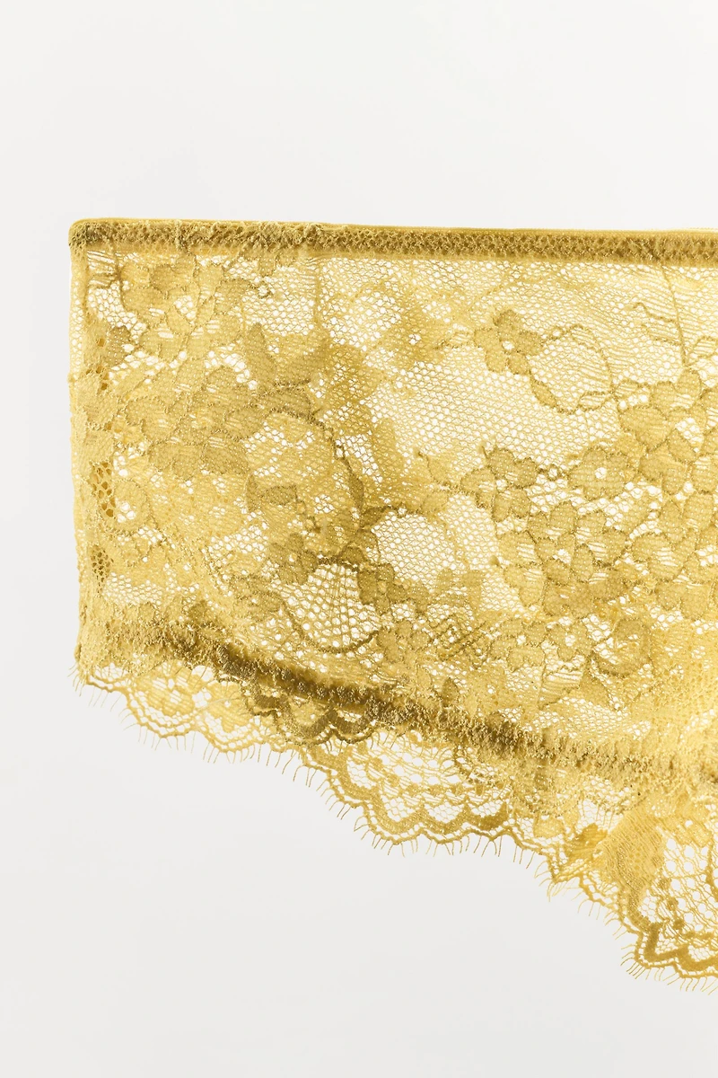 CULOTTE HAUTE EN DENTELLE