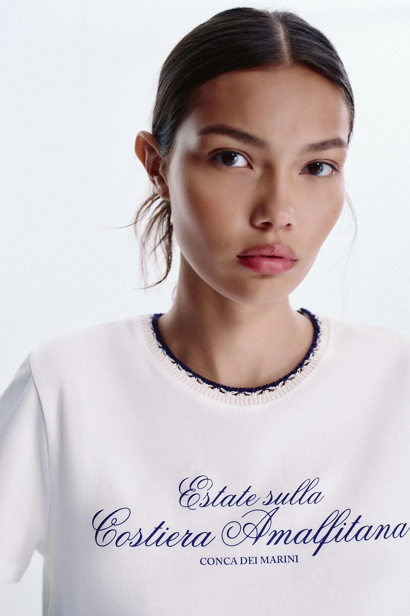 TEXT T-SHIRT WITH KNIT COLLAR