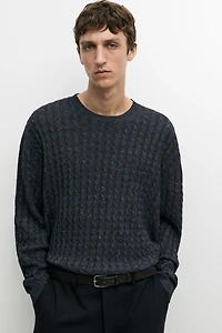 Cable knit round neck sweater