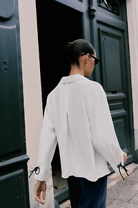 CONTRAST TRIM SHIRT