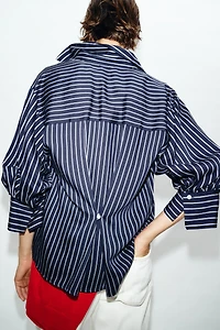 CHEMISE À RAYURES ET MANCHES BOUFFANTES