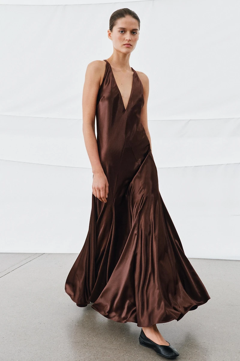 VOLUMINOUS SATIN LONG DRESS