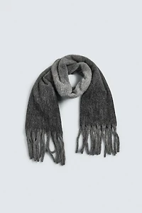 ÉCHARPE BROSSÉE À FRANGES