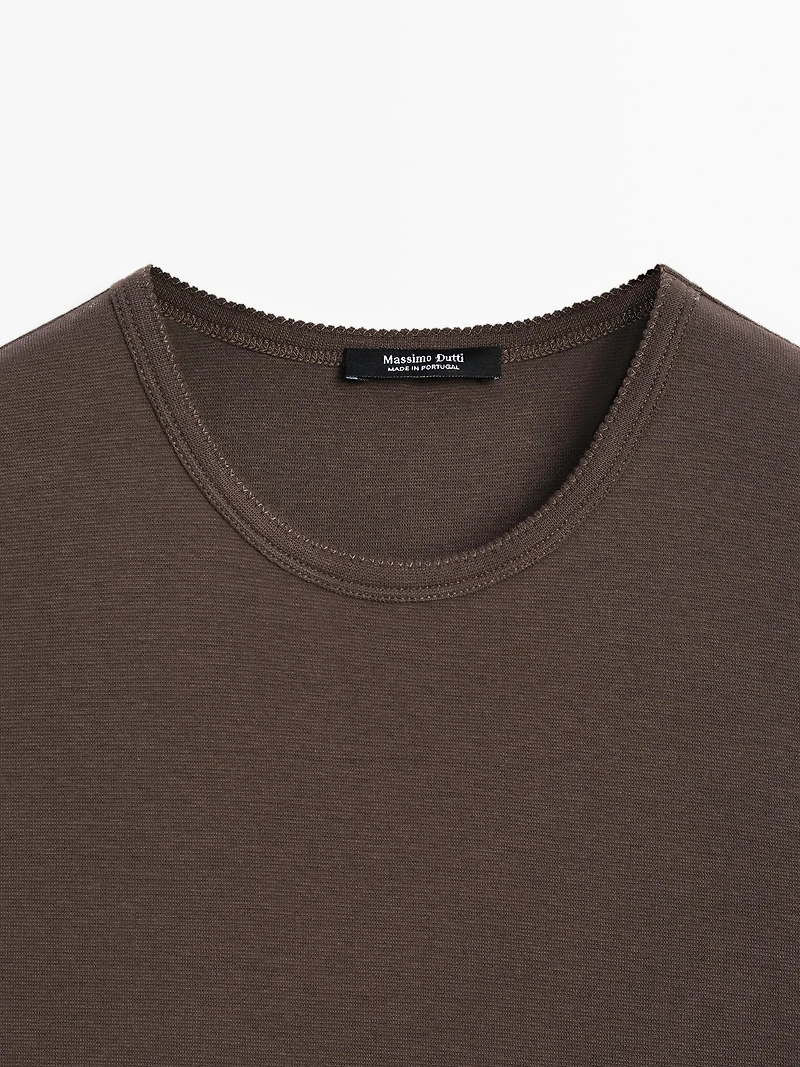 Short sleeve T-shirt with trim details
