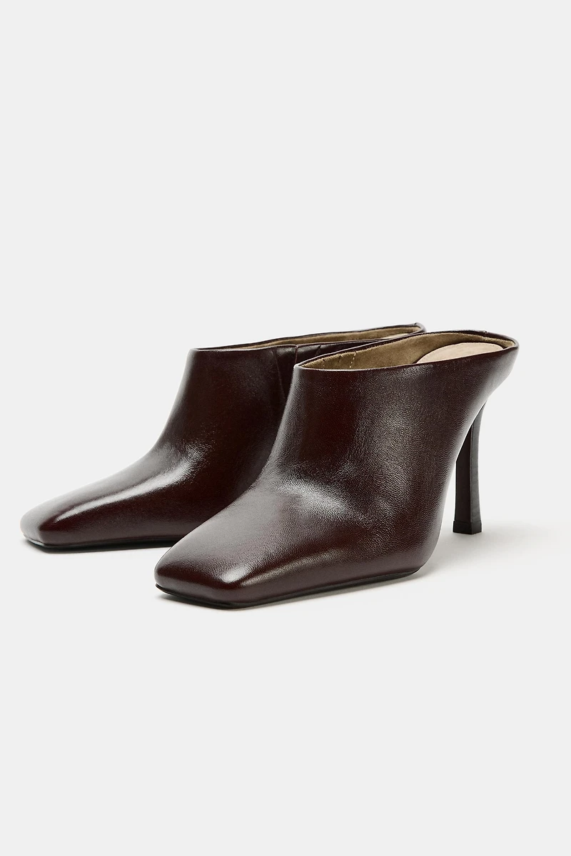 SQUARE TOE LEATHER MULES