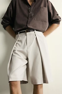 WIDE FIT PLEATED SHORTS