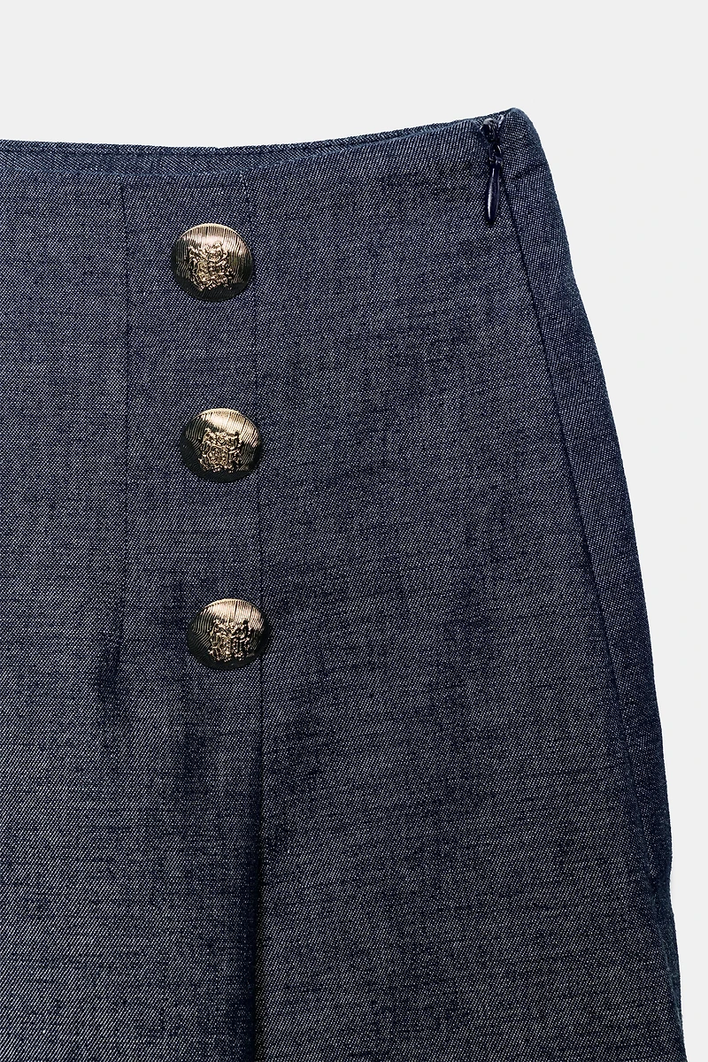 LONG BUTTONED LINEN SHORTS