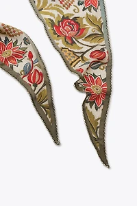 FLORAL PRINT LACE BANDANA