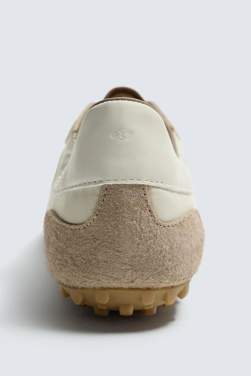 RETRO STYLE SNEAKERS