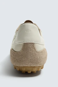 RETRO STYLE SNEAKERS