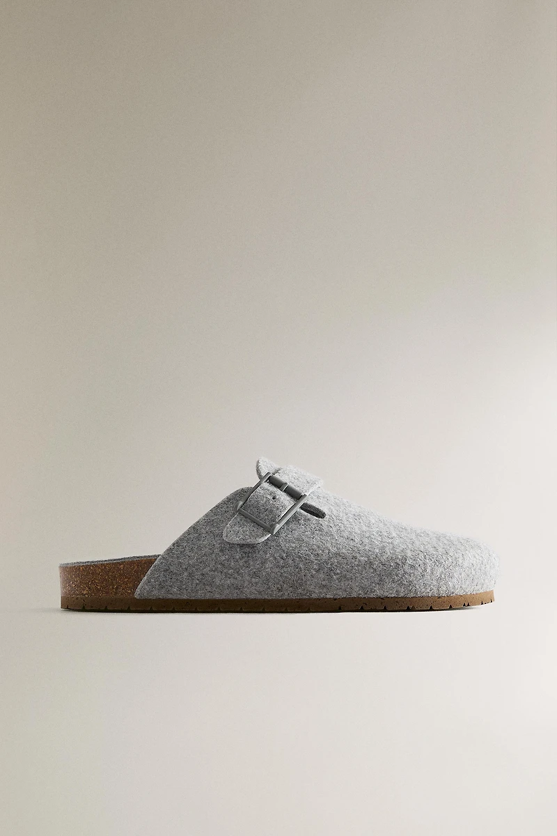 FELT BUCKLED CLOG SLIPPERS