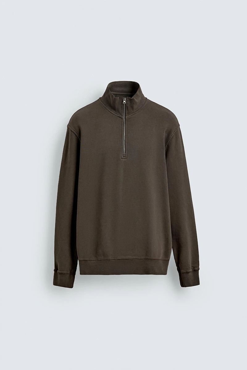 SWEAT DÉLAVÉ COL ZIPPÉ