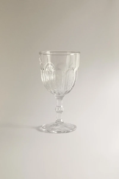 RAISED DESIGN WINE GLASS
