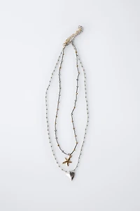 LOT DE DEUX COLLIERS CŒUR ET ÉTOILE