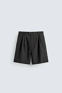 RELAXED FIT PLEATED SHORTS