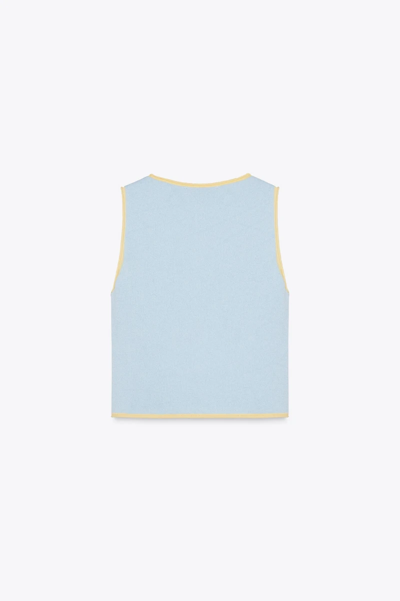 CONTRAST TRIM KNIT TOP