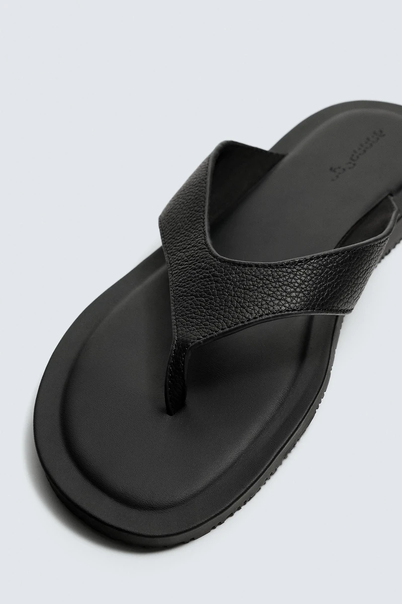 LEATHER STRAP SANDALS