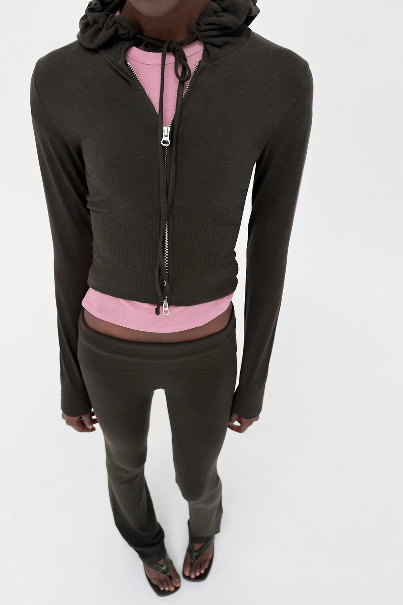 SEAMLESS FLARE PANTS