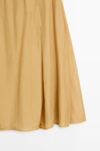 Total look 100% silk flowing midi skirt
