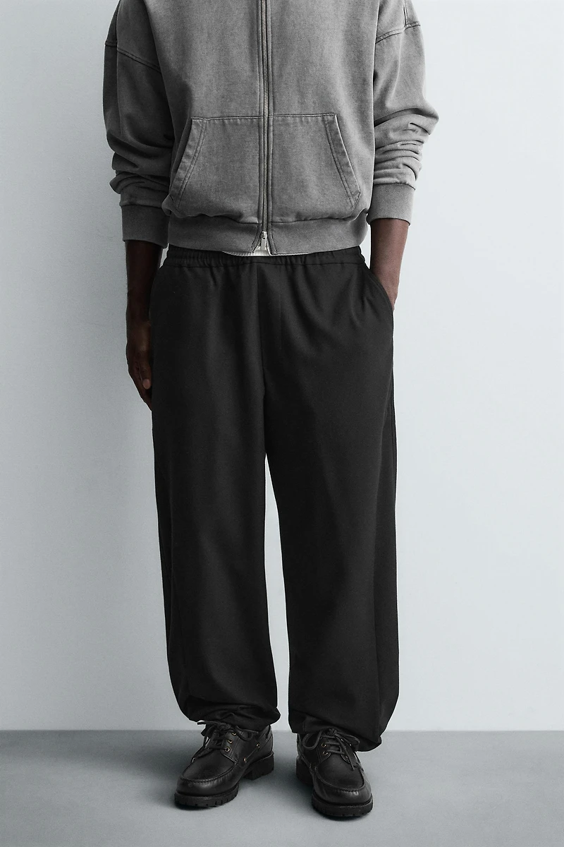 RELAXED FIT TEXTURED PANTS