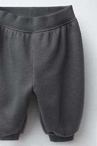 SWEATSHIRT AND JOGGER SET WITH BRUSHED INTERIOR