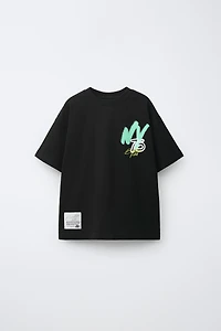 T-SHIRT À IMPRIMÉ GRAFFITIS