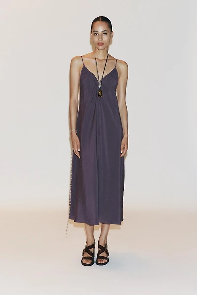 FLOWY RUFFLED V-NECK MIDI DRESS