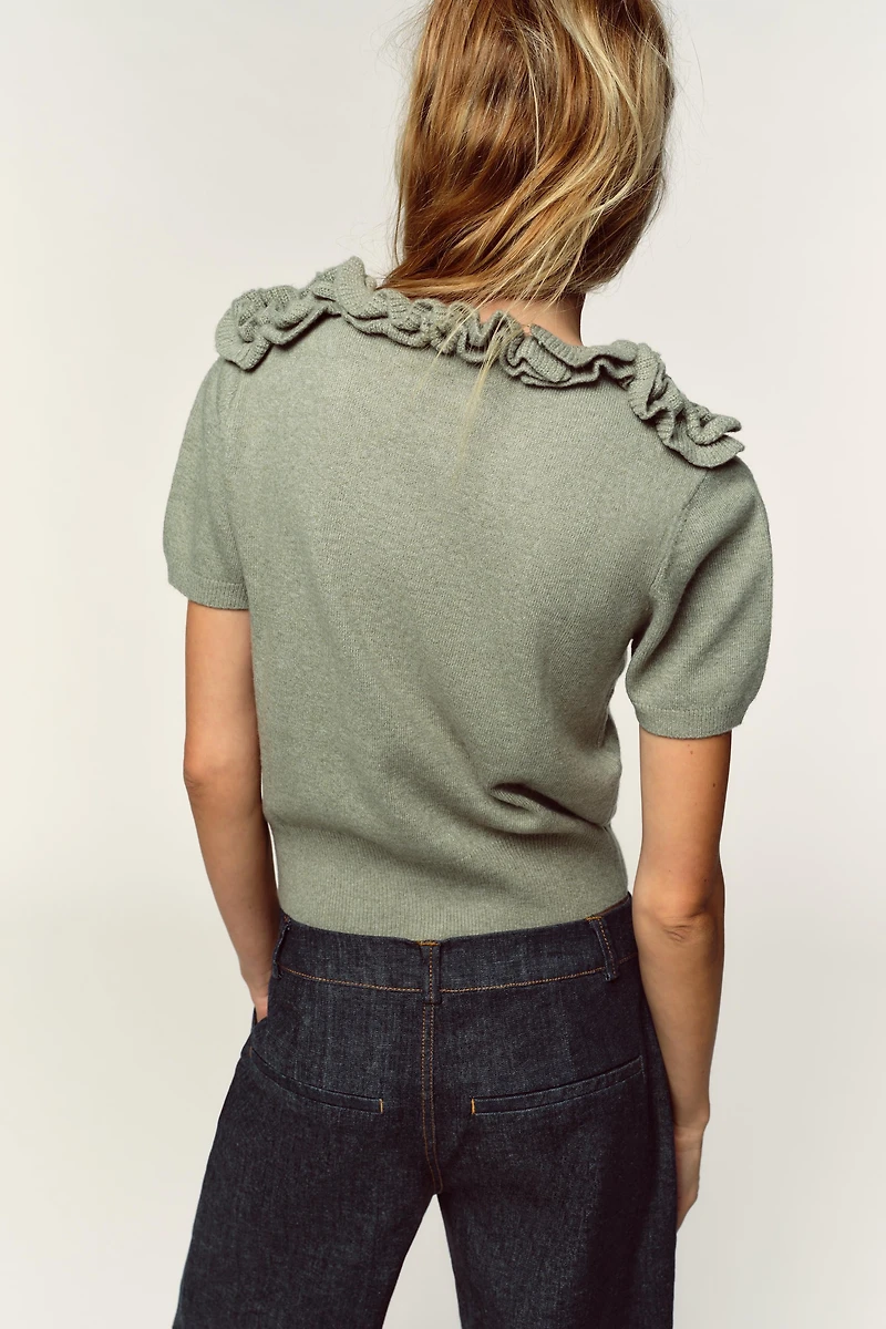 FLORAL KNIT SWEATER
