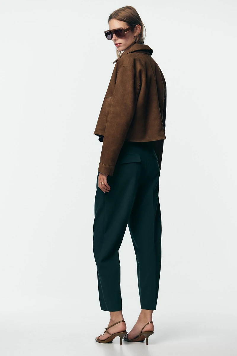 BELTED PLEATED PANTS