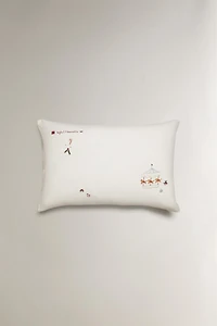 CHILDREN'S CHRISTMAS FIGURE PILLOWCASE