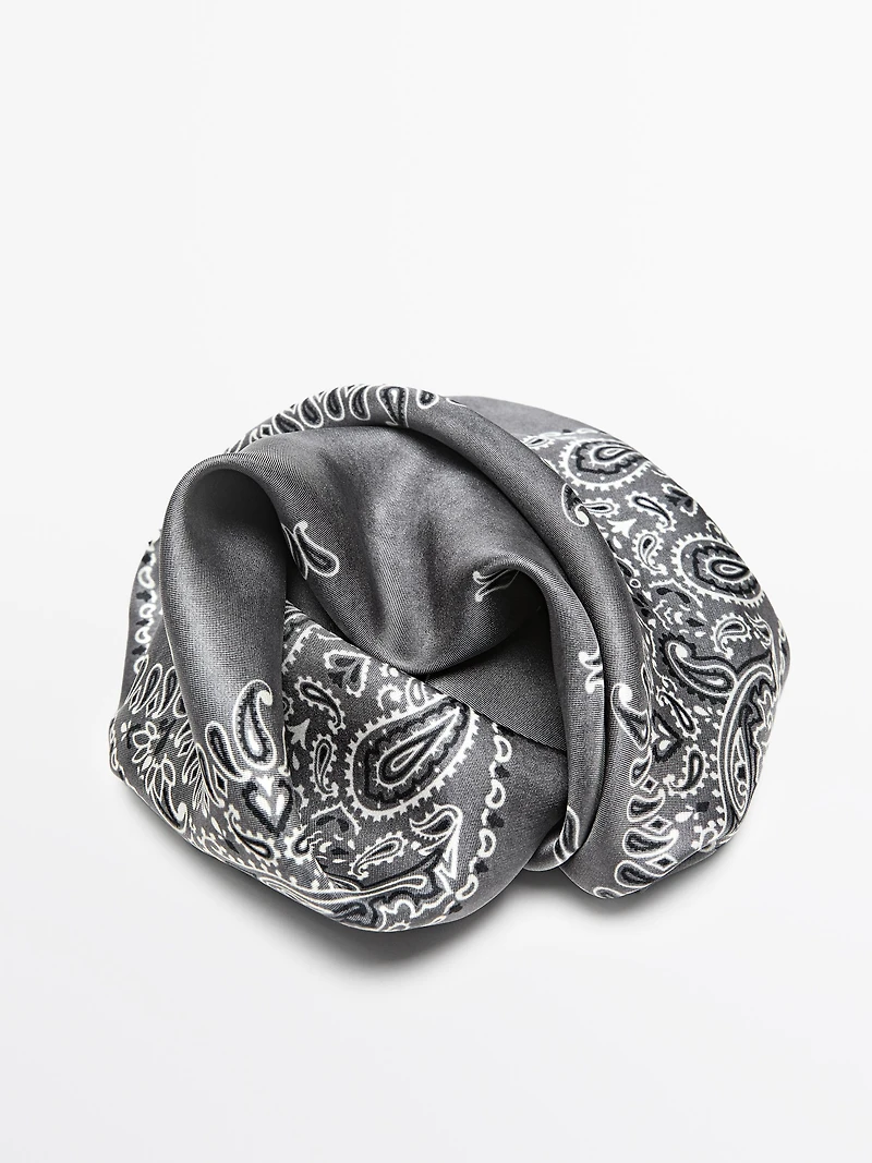 Paisley print scarf