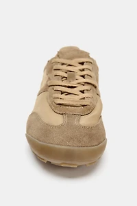 SOFT RUNNING SNEAKERS