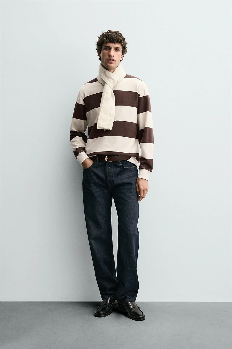 CONTRAST STRIPE SWEATSHIRT