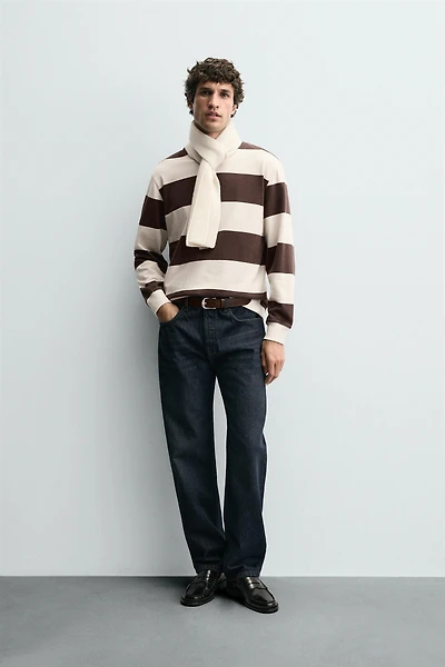 CONTRAST STRIPE SWEATSHIRT