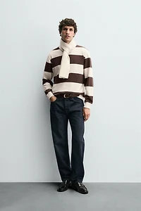 CONTRAST STRIPE SWEATSHIRT