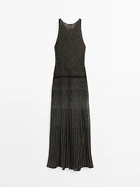 Long pleated knit dress
