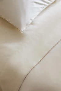 FLAT SHEET WITH EMBROIDERED TRIM