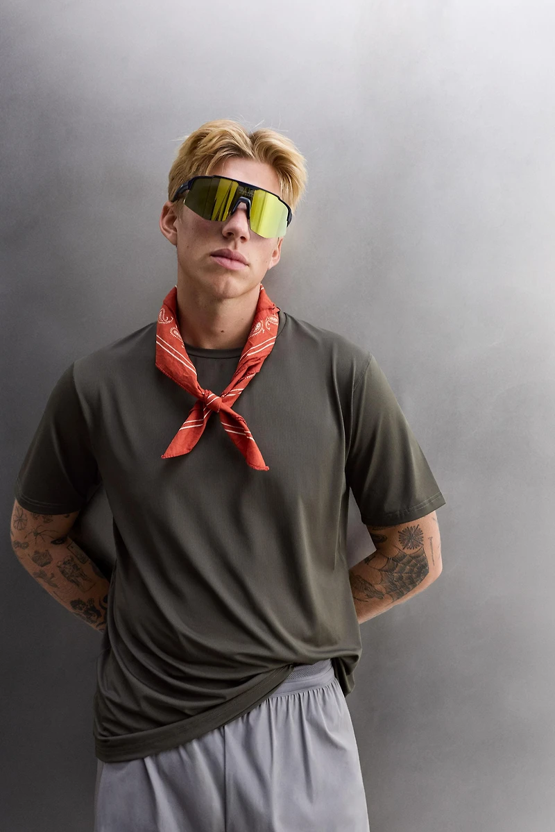 TEXTURED TRAINING T-SHIRT