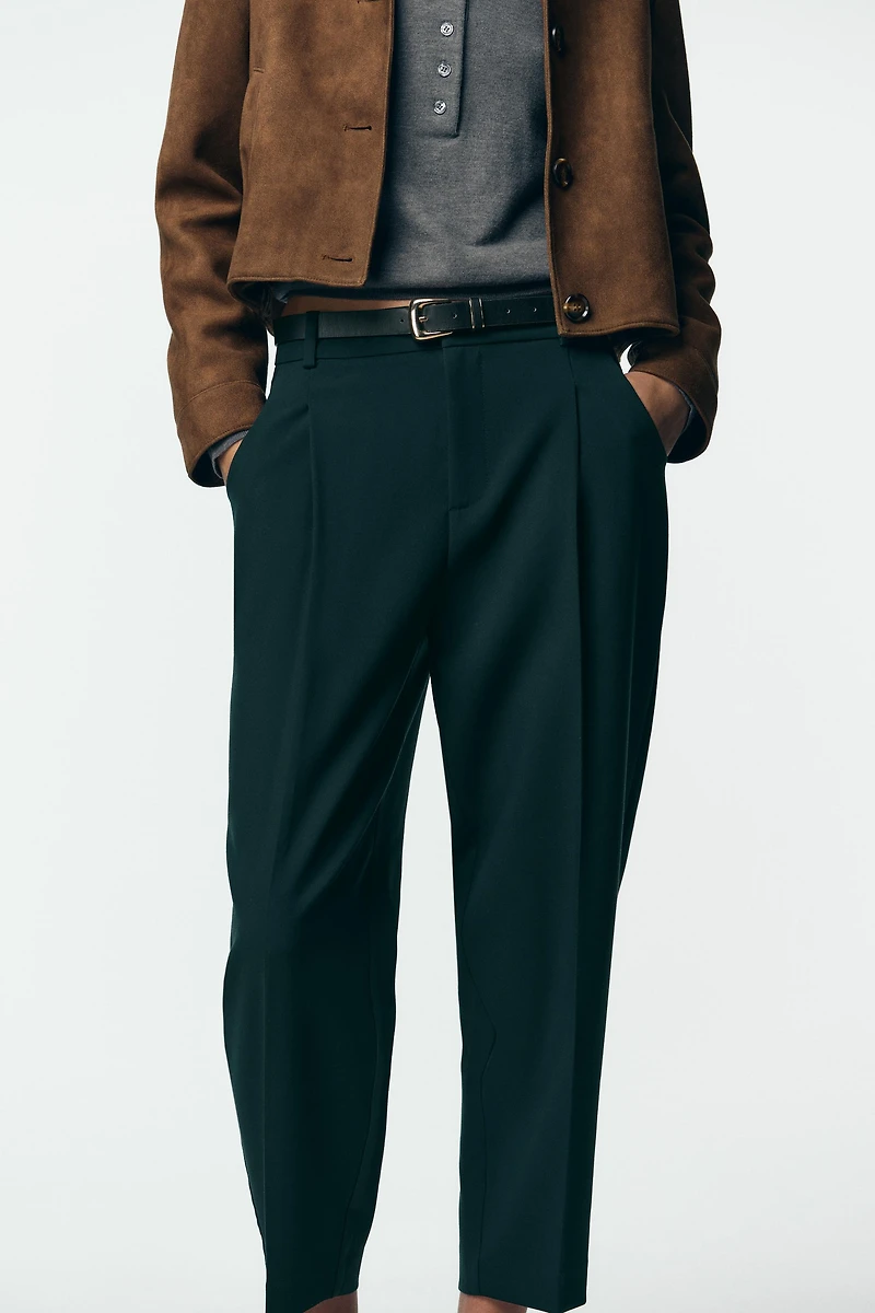 BELTED PLEATED PANTS