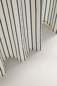 STRIPED SHOWER CURTAIN