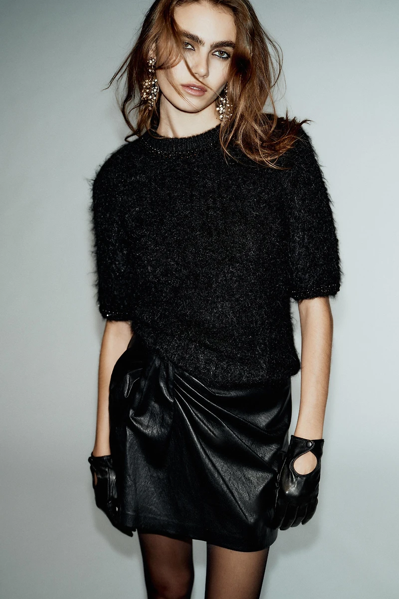 FAUX LEATHER RUCHED SKORT