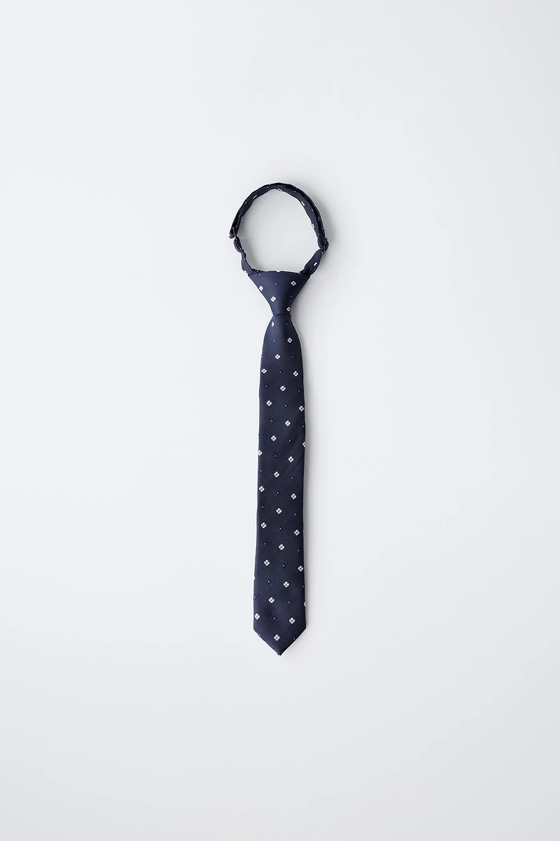 GEOMETRIC PRINT TIE