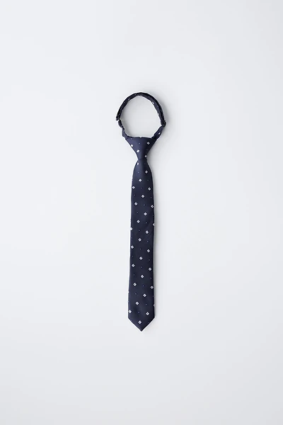 GEOMETRIC PRINT TIE