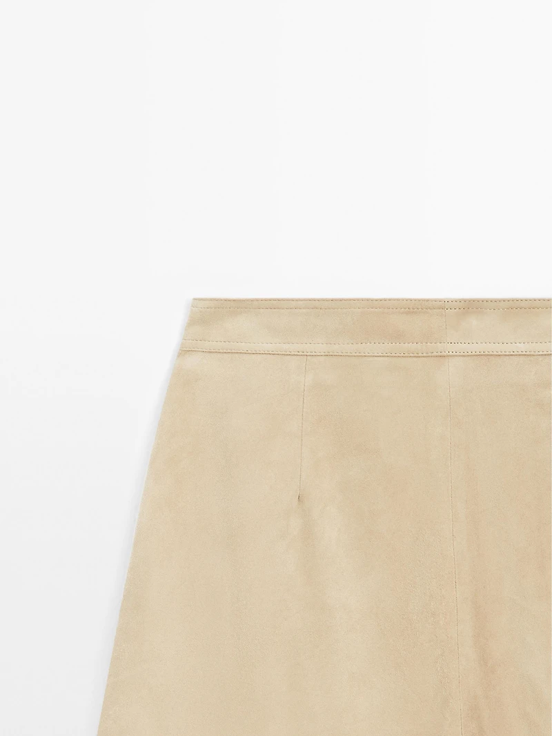 Long suede leather Bermuda shorts